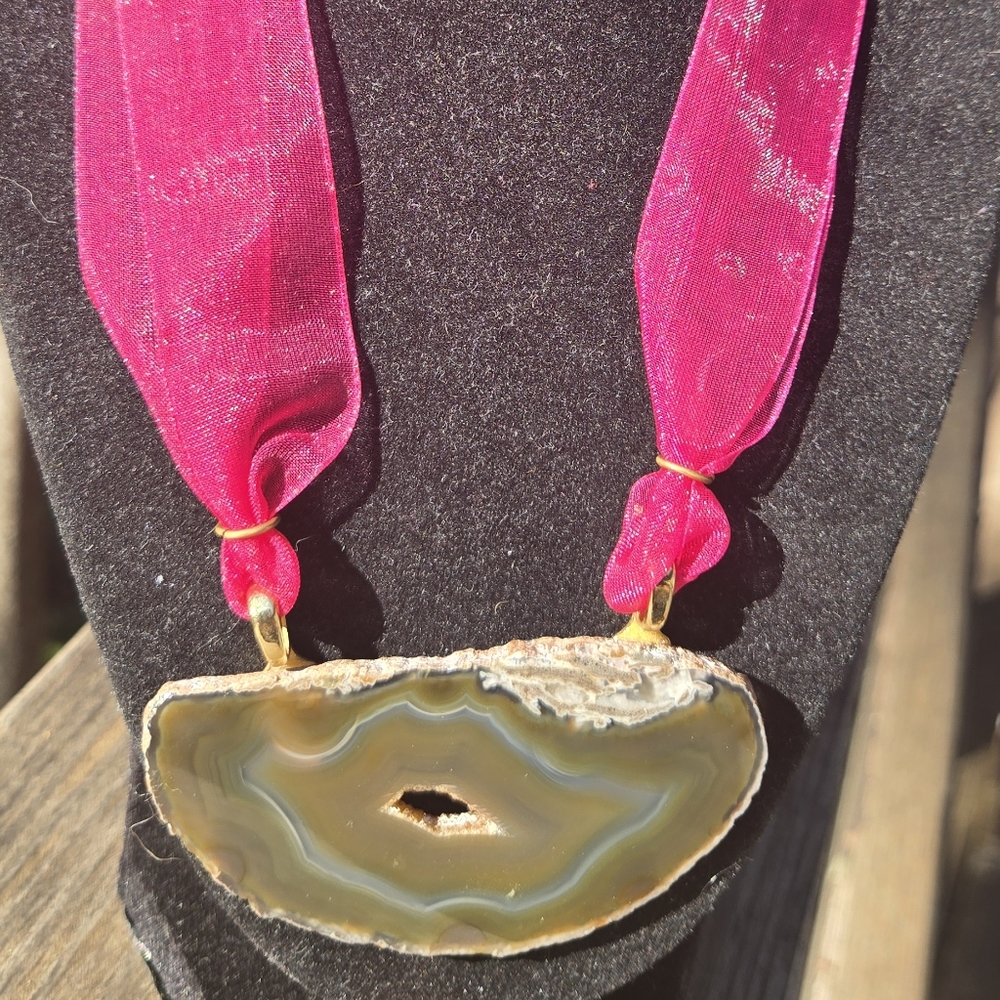 Agate pearl & sunstone natural Pink ribbon & Gold Necklace handmade 16" - Picture 2 of 5